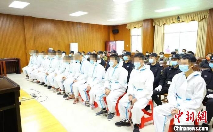 圖為庭審現(xiàn)場(chǎng)?！|蘭法院 攝