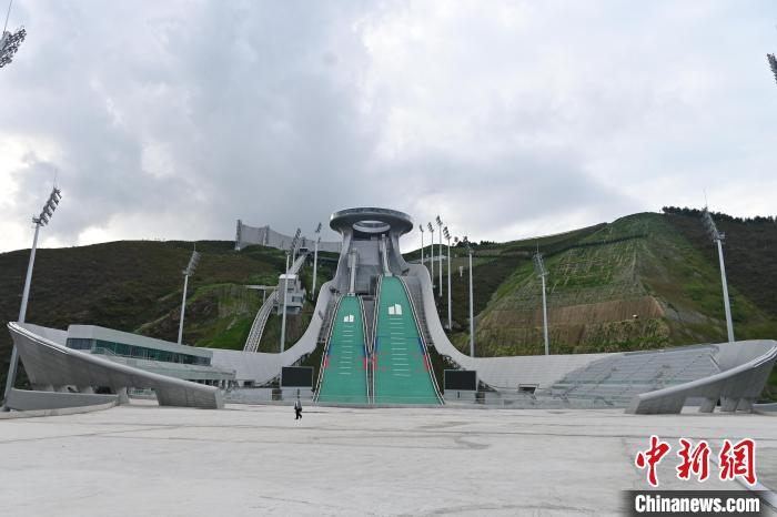 “雪如意”近景?！〉杂鸺?攝