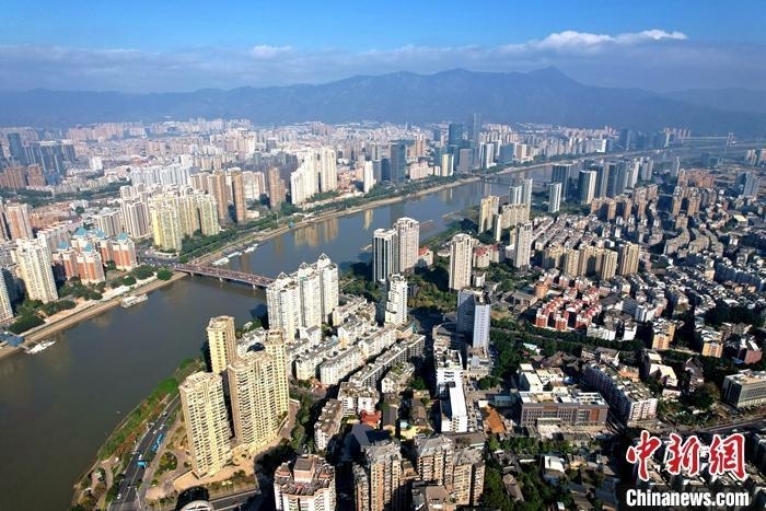 資料圖：城市高樓林立。 <a target='_blank' href='/'>中新社</a>記者 王東明 攝