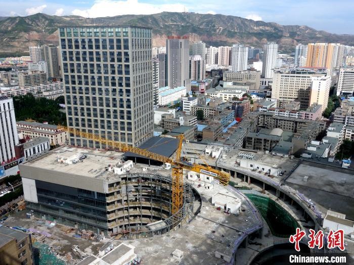 資料圖：城中區(qū)某商品住宅樓。 孫睿 攝