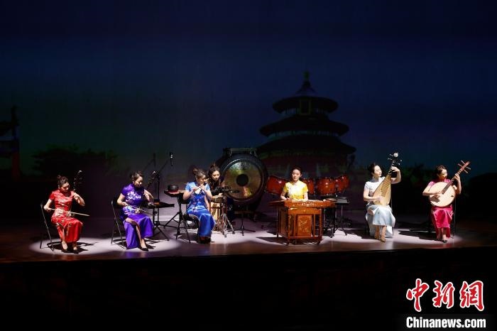 6日，“相約北京”奧林匹克文化節(jié)暨第22屆“相約北京”國(guó)際藝術(shù)節(jié)在京開(kāi)幕?！?lt;a target='_blank' href='/'>中新社</a>記者 富田 攝