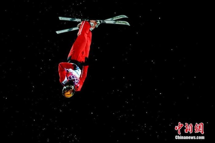 徐夢桃在比賽中。<a target='_blank' href='/'>中新社</a>記者 富田 攝