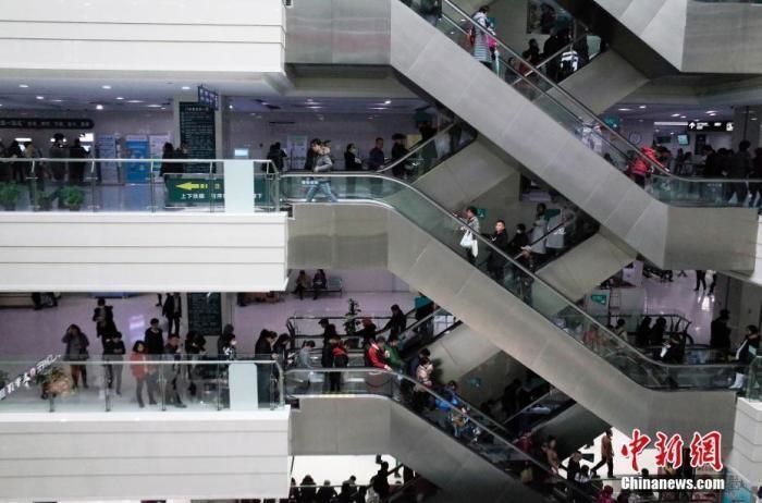 資料圖：某醫(yī)院門診樓。 <a target='_blank' href='/'>中新社</a>記者 殷立勤 攝
