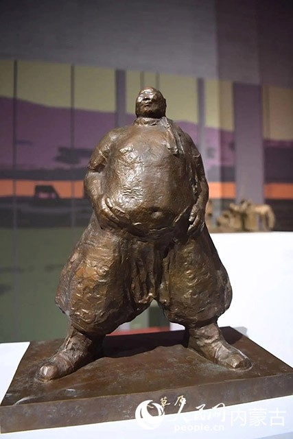 吳為山作品《大草原》。人民網(wǎng)記者富麗娟攝