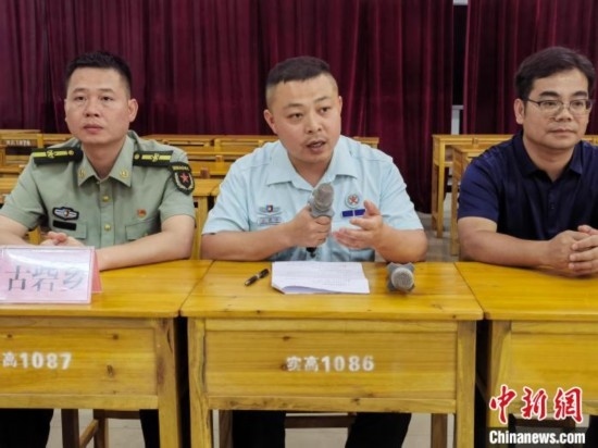 宣講員宣講。韋碩 攝