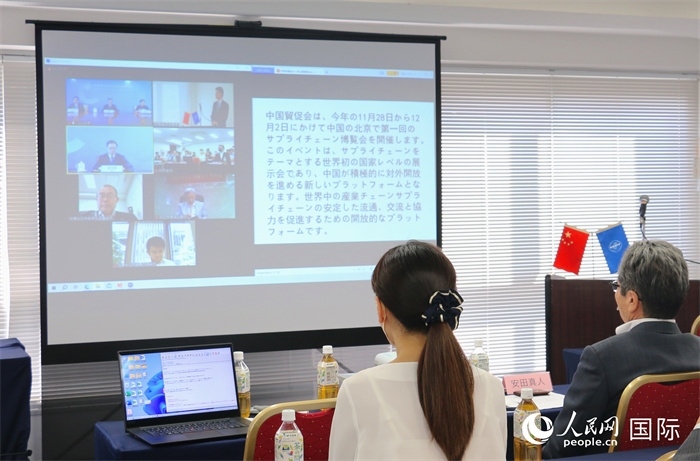 中國(guó)貿(mào)促會(huì)副會(huì)長(zhǎng)柯良棟視頻致辭。人民網(wǎng) 許可攝