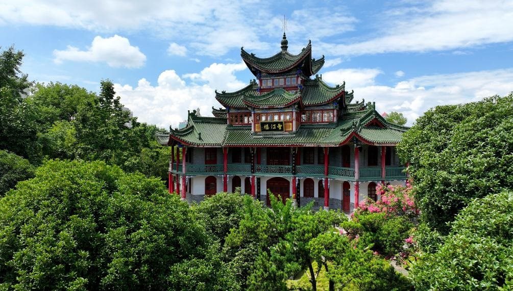 近日拍攝的陜西省漢中市博物館望江樓。新華社記者 劉瀟 攝