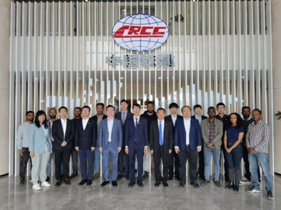 中國(guó)土木福州設(shè)計(jì)院埃塞分院團(tuán)隊(duì)合影。受訪(fǎng)對(duì)象供圖