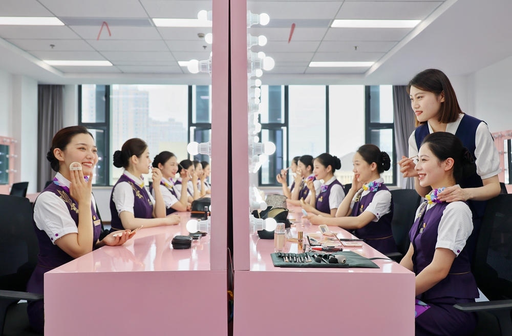 形象妝容塑造。