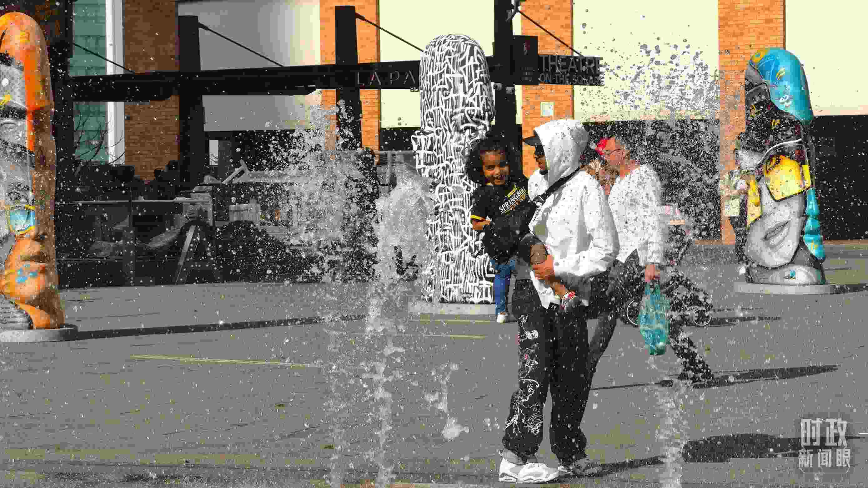 △約翰內(nèi)斯堡街頭。（總臺央視記者韓銳拍攝）