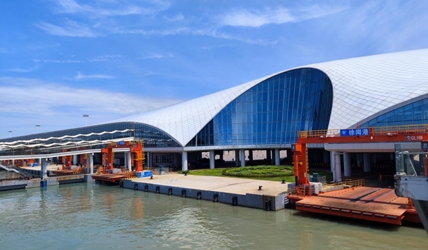 徐聞港樞紐大樓。人民網(wǎng) 樸馨語攝