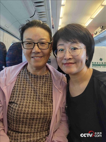 （呼群、寶力母女 受訪者供圖）