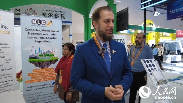 9月2日，巴基斯坦駐華使館商務(wù)參贊古拉姆·卡迪爾接受人民網(wǎng)記者采訪。人民網(wǎng)記者 趙雯博攝