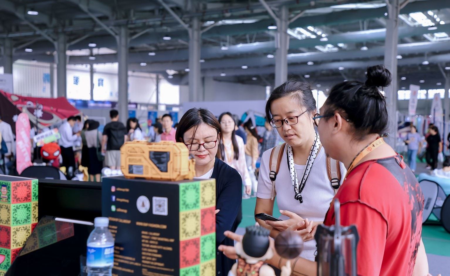 體育服務(wù)專題展區(qū)現(xiàn)場(chǎng)。人民網(wǎng) 歐陽(yáng)易佳攝