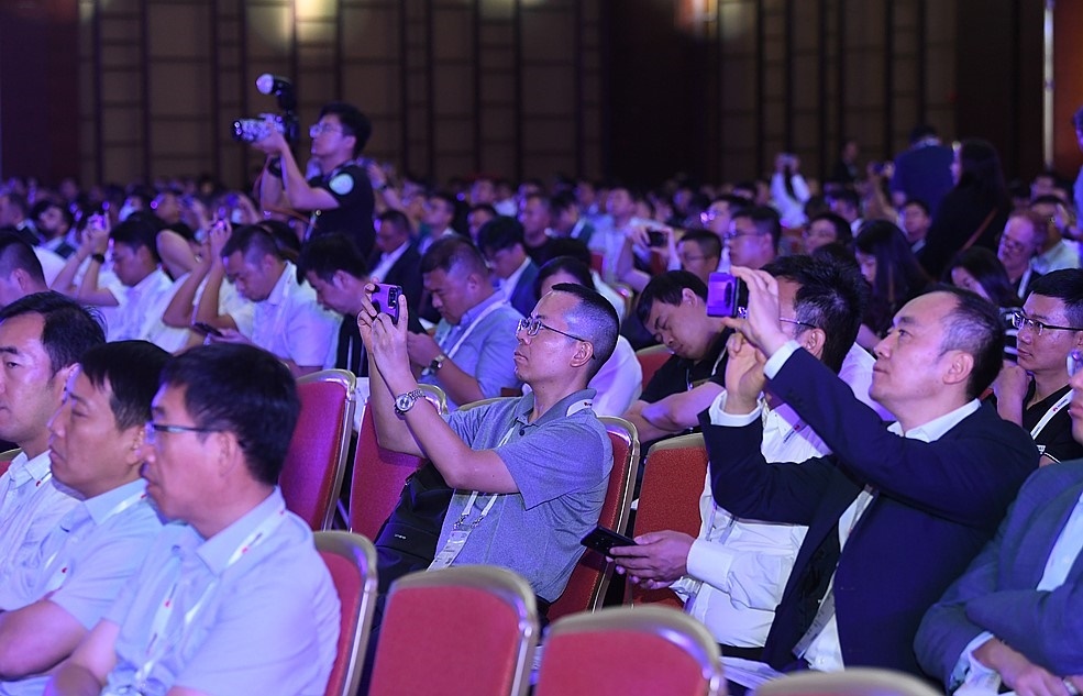 2023數(shù)字經(jīng)濟(jì)峰會(huì)·城市智能升級(jí)主題論壇現(xiàn)場(chǎng)。人民網(wǎng)記者 翁奇羽攝