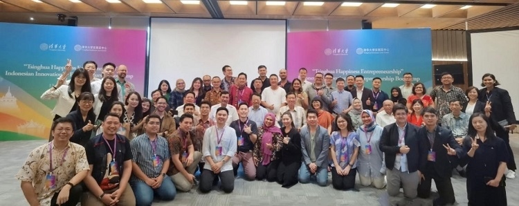 學(xué)員合影。清華大學(xué)東南亞中心供圖