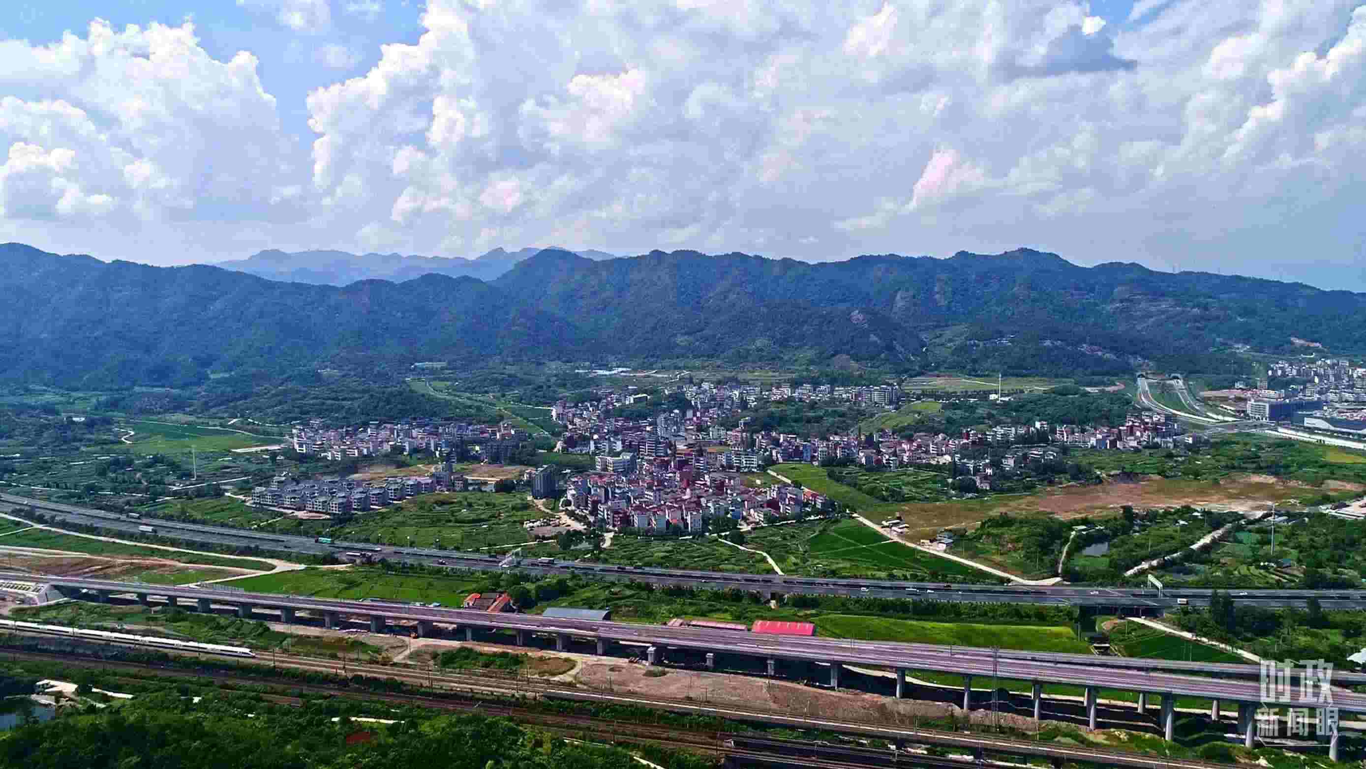 △李祖村航拍。（總臺央視記者范凱拍攝）