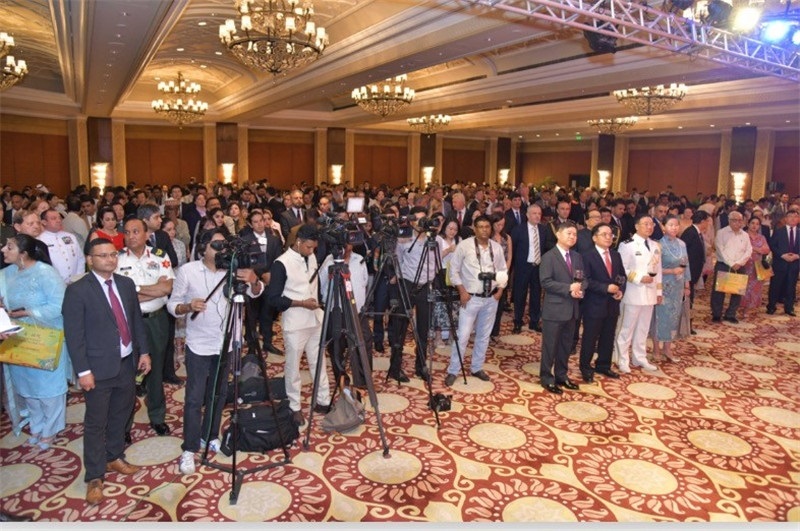 印度各界人士，各國駐印使節(jié)及外交官，中資企業(yè)、留學(xué)生和華僑華人等700余人出席招待會活動現(xiàn)場。中國駐印度大使館供圖