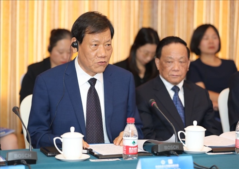 中國(guó)社會(huì)工作聯(lián)合會(huì)會(huì)長(zhǎng)陳存根致辭。主辦方供圖