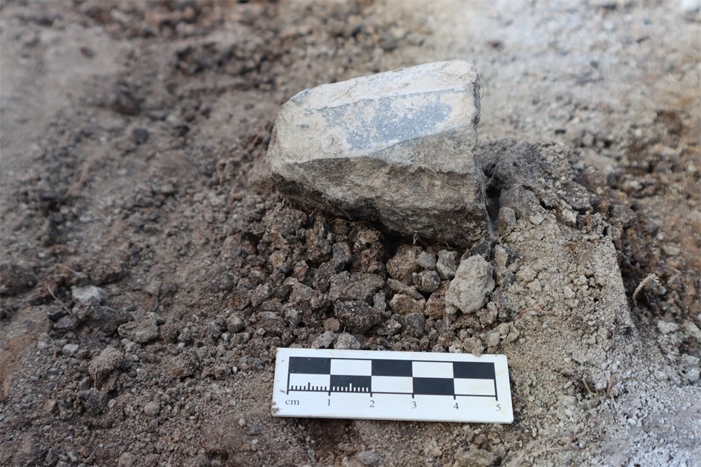 石葉石核出土場(chǎng)景。國(guó)家文物局供圖