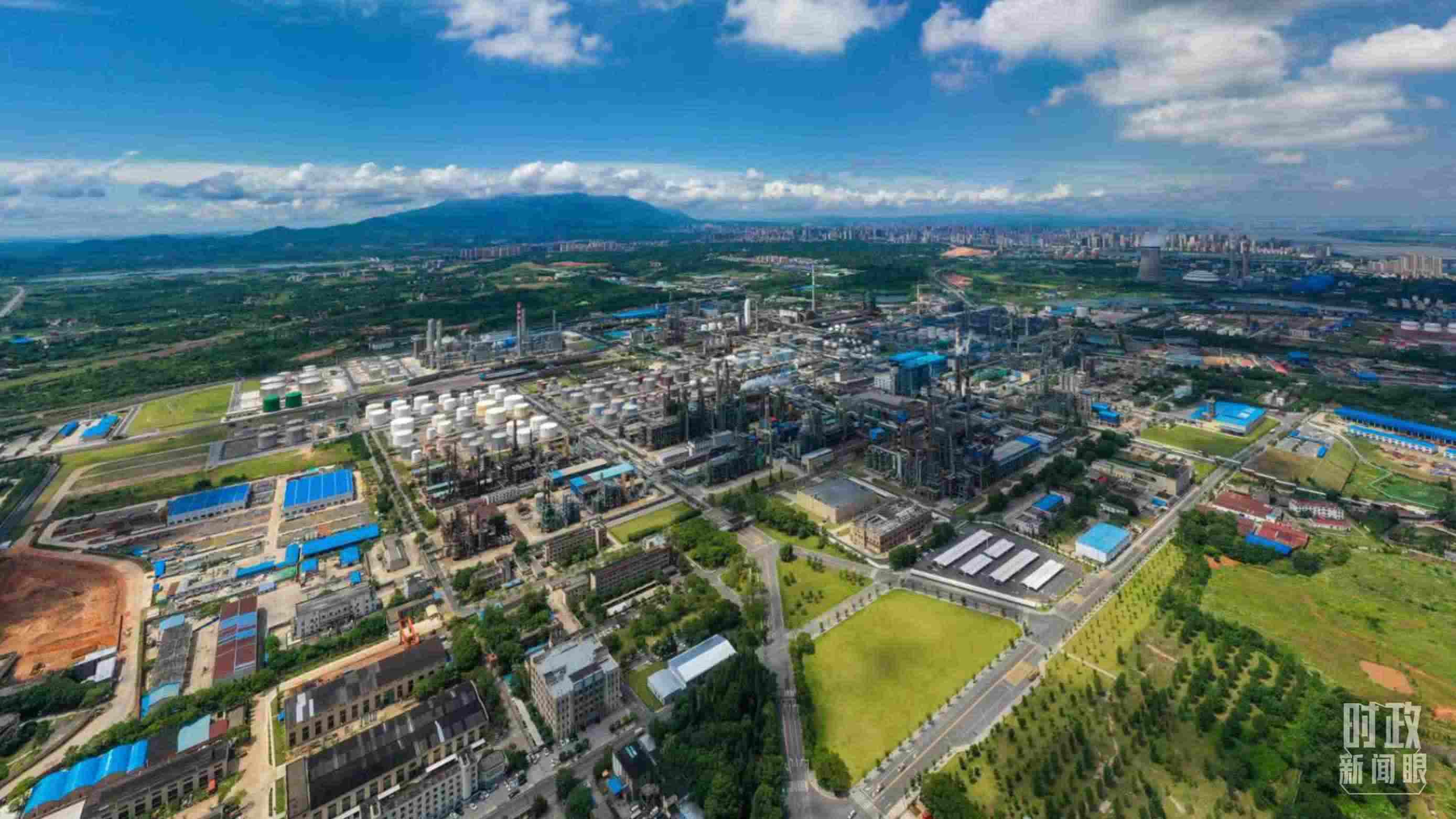 △中國石化九江分公司。（總臺記者劉陽拍攝）