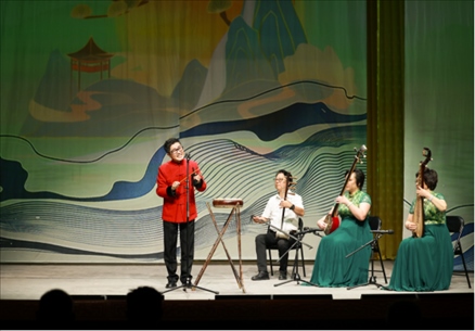 演出現(xiàn)場(chǎng)。中國(guó)煤礦文工團(tuán)供圖