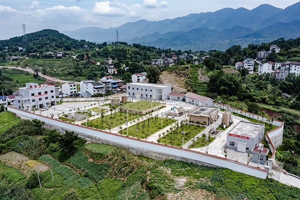 建成后的西沱鎮(zhèn)水廠。受訪者供圖