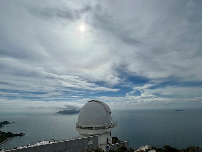 天文樓太陽望遠(yuǎn)鏡圓頂。人民網(wǎng)高清揚攝