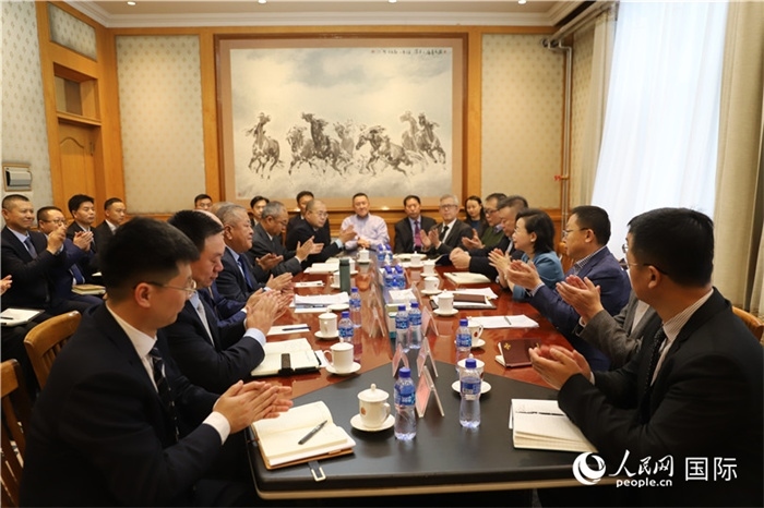 3.2023年10月30日，中國駐蒙使館座談會現(xiàn)場。人民網(wǎng)記者 霍文攝