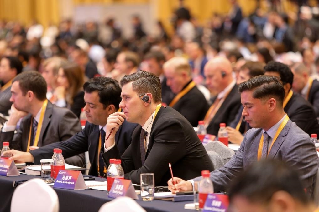 11月24日，論壇嘉賓在聆聽演講。新華社記者 辛夢(mèng)晨 攝