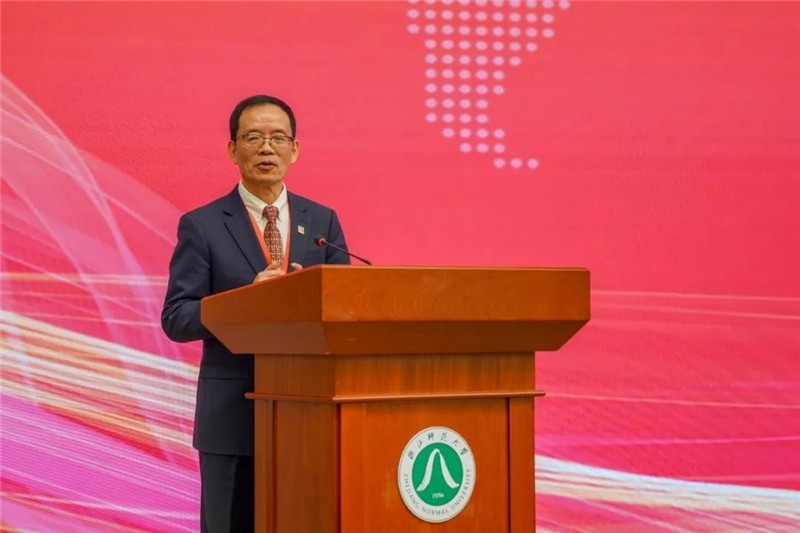 國務(wù)院學(xué)位委員會區(qū)域國別學(xué)學(xué)科評議組秘書長、浙江師范大學(xué)非洲研究院（非洲區(qū)域國別學(xué)院）院長劉鴻武致辭。主辦方供圖