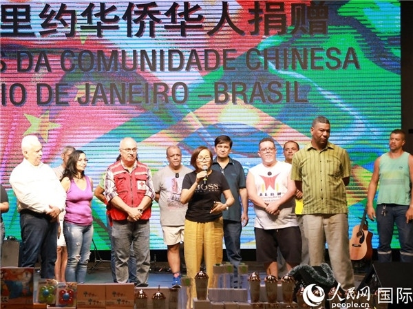 捐贈活動中方發(fā)起人之一的孫特英女士在捐贈活動中致辭。人民網(wǎng)記者 陳海琪攝