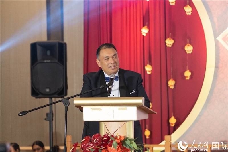 菲外交部副部長多明戈出席年會(huì)并致辭。人民網(wǎng)記者樊帆 攝