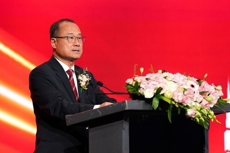 第十四屆全國政協(xié)常委、香港中華總商會會長蔡冠深致辭。阿聯(lián)酋中華工商總會供圖