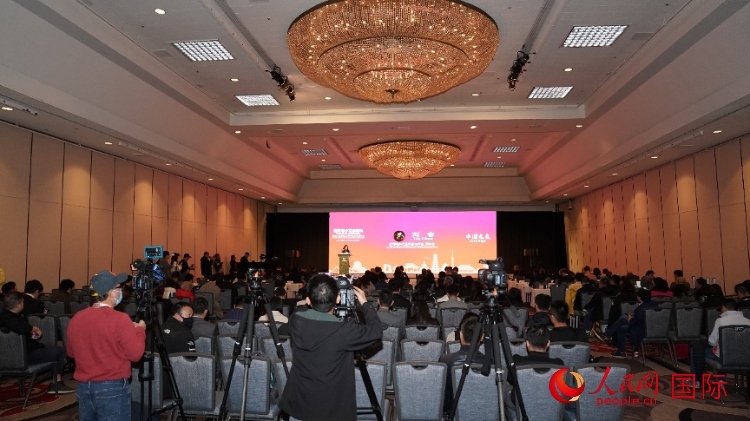 “中國之夜暨消費(fèi)電子發(fā)展論壇”現(xiàn)場。人民網(wǎng)記者 鄧圩攝