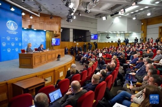 1月18日，在俄羅斯首都莫斯科，俄羅斯外長拉夫羅夫回答記者提問。新華社發(fā)（亞歷山大攝）