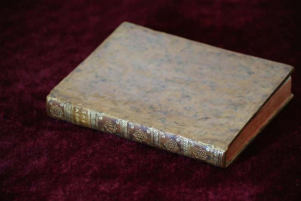 這是典藏于中國國家圖書館的《論語導(dǎo)讀》。