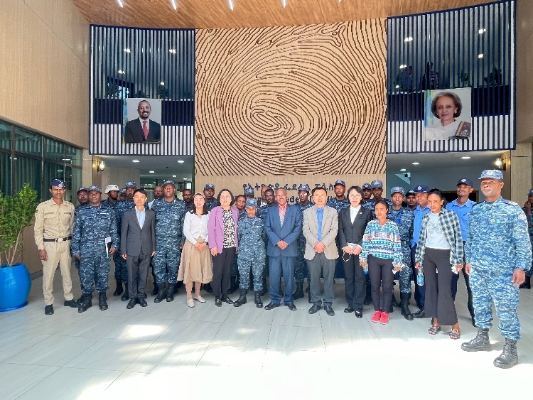 圖為埃塞俄比亞聯(lián)邦警察中文培訓(xùn)班開班儀式現(xiàn)場。亞的斯亞貝巴大學(xué)孔子學(xué)院供圖