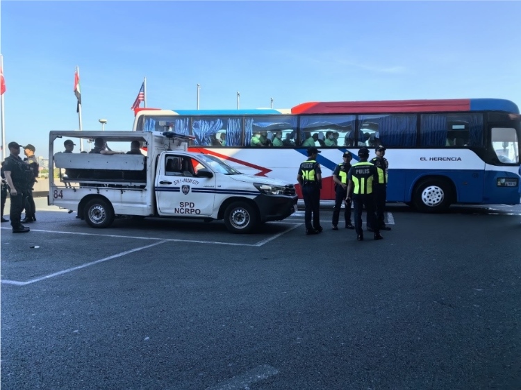 菲反有組織犯罪委員會等部門組織多次聯(lián)合突擊執(zhí)法。駐菲律賓使館供圖