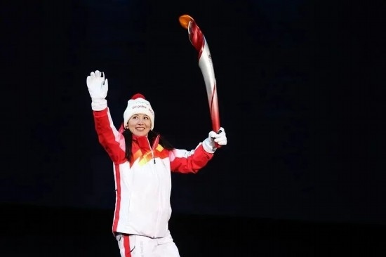 楊揚(yáng)擔(dān)任北京冬奧會(huì)開(kāi)幕式主火炬手。