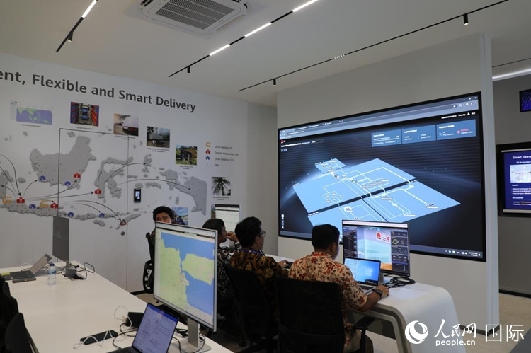 華為5G創(chuàng)新中心內(nèi)景。人民網(wǎng)記者 曹師韻攝