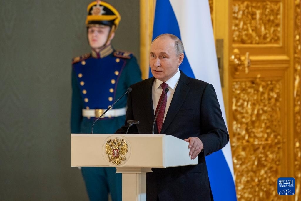 3月20日，俄羅斯總統(tǒng)普京在莫斯科克里姆林宮與其競(jìng)選團(tuán)隊(duì)代表舉行見(jiàn)面會(huì)。新華社記者 曹陽(yáng) 攝