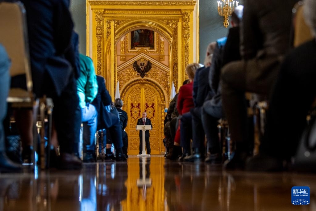 3月20日，俄羅斯總統(tǒng)普京在莫斯科克里姆林宮與其競(jìng)選團(tuán)隊(duì)代表舉行見(jiàn)面會(huì)。新華社記者 曹陽(yáng) 攝