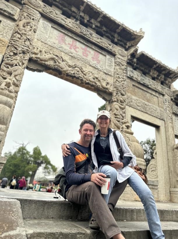 遇見(jiàn)中國(guó)丨在華生活二十年的美國(guó)人譚嘉煦:想用手搖車(chē)走遍中國(guó)