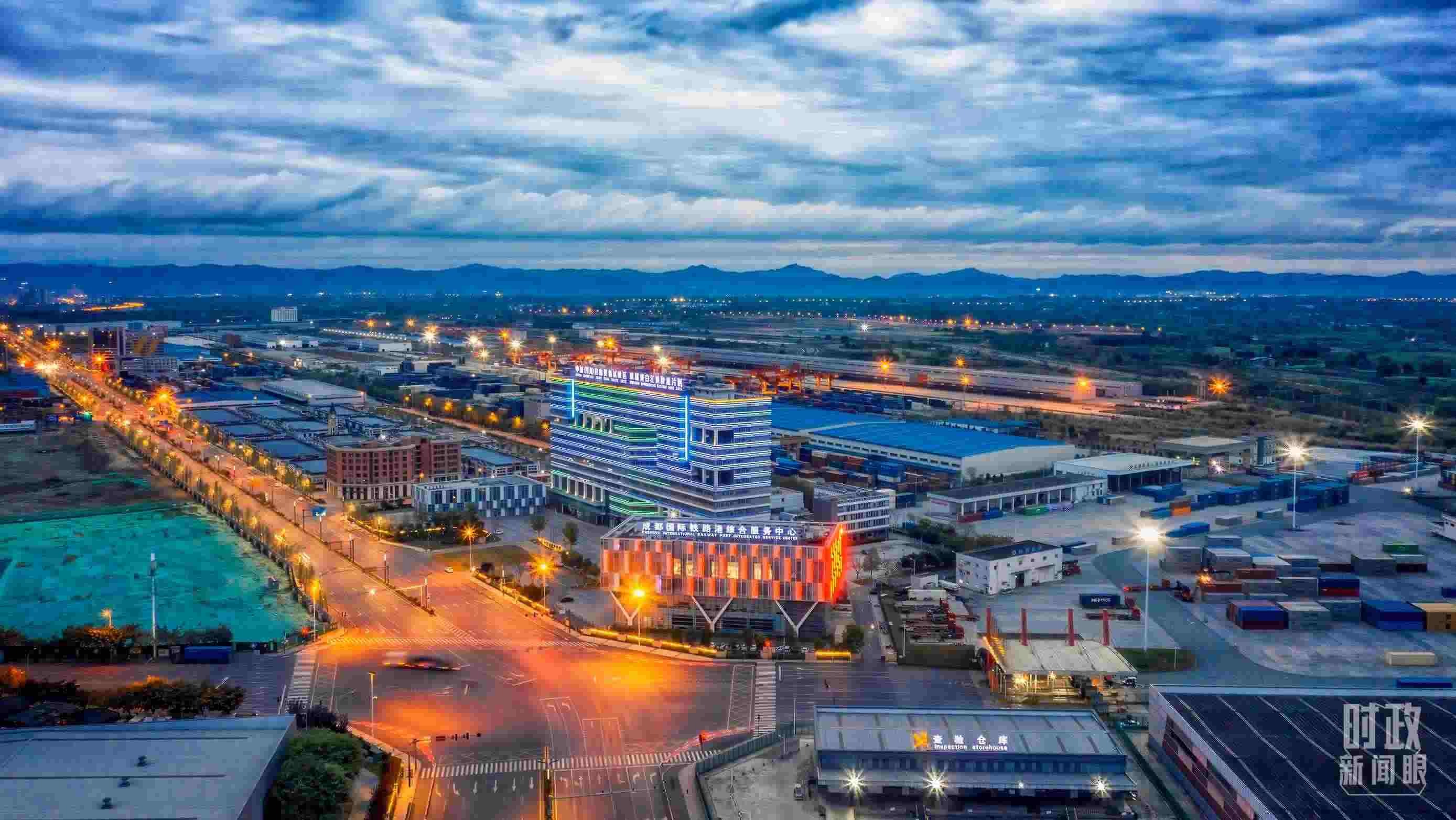 △成都國際鐵路港內陸港口。（圖/視覺中國）