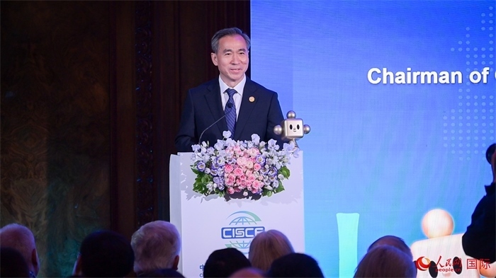 中國國際貿(mào)易促進委員會會長任鴻斌致辭。人民網(wǎng) 郭錦標攝