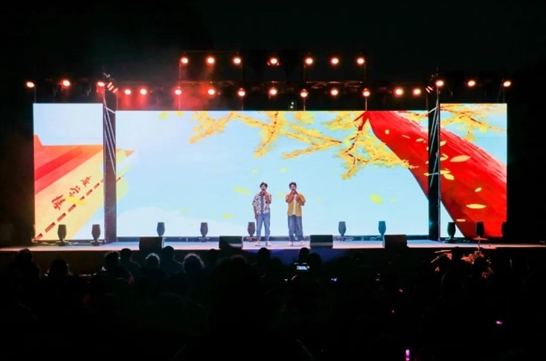 歌曲《啟程》演出現(xiàn)場(chǎng)。供圖：日照職業(yè)技術(shù)學(xué)院
