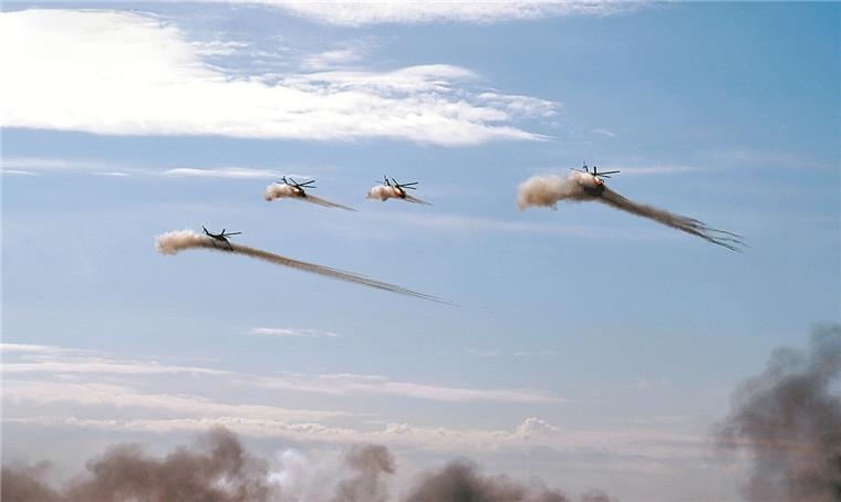 △“和平使命—2021”上合組織聯(lián)合反恐軍演。