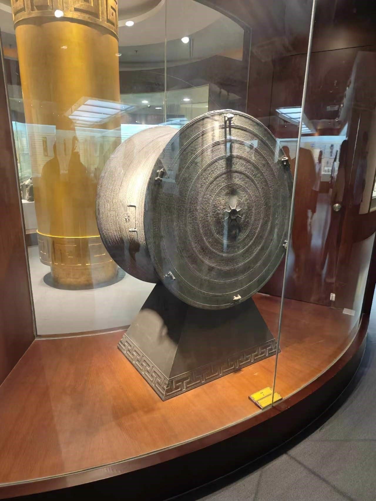 有西南元素的漢代銅鼓。人民網(wǎng)記者 黃鈺攝