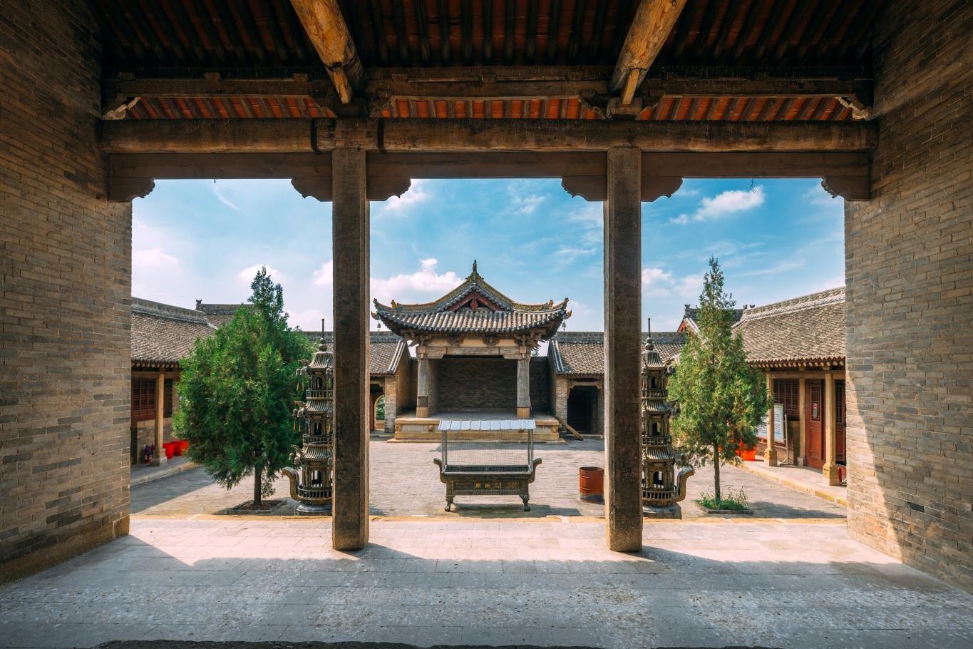 高平市王報(bào)村二郎廟金代戲臺(tái)。蘇唐詩攝